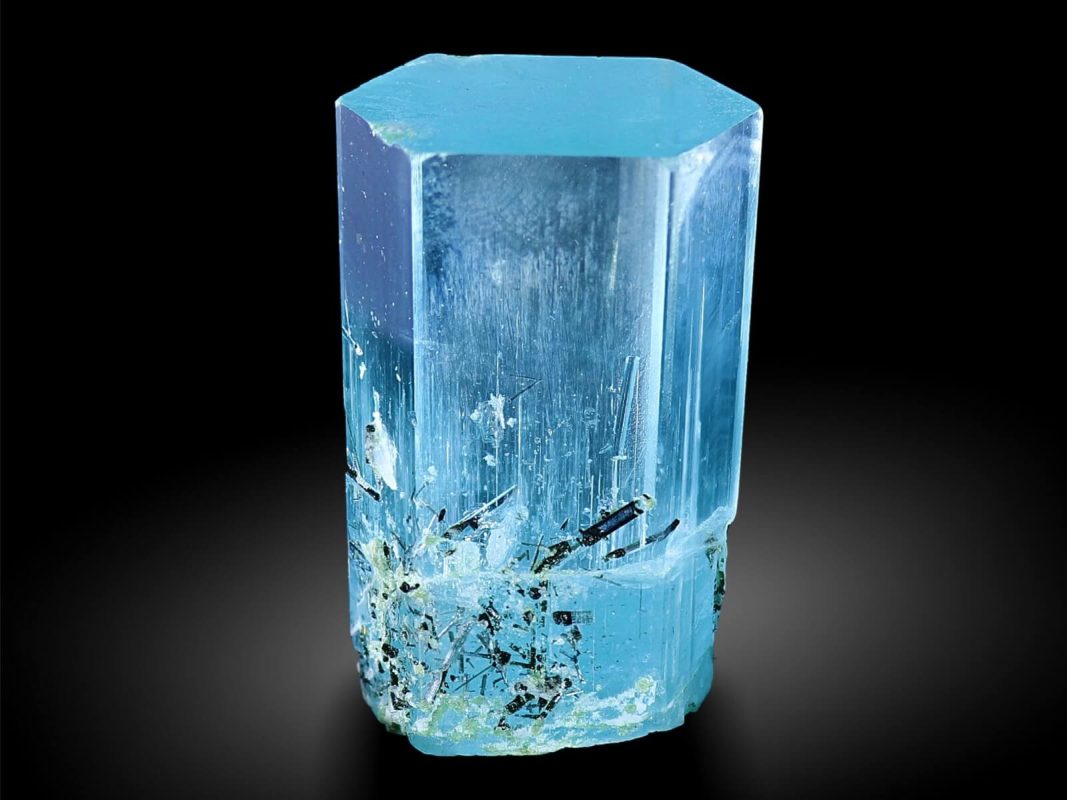 Aquamarine with Schorl Photo