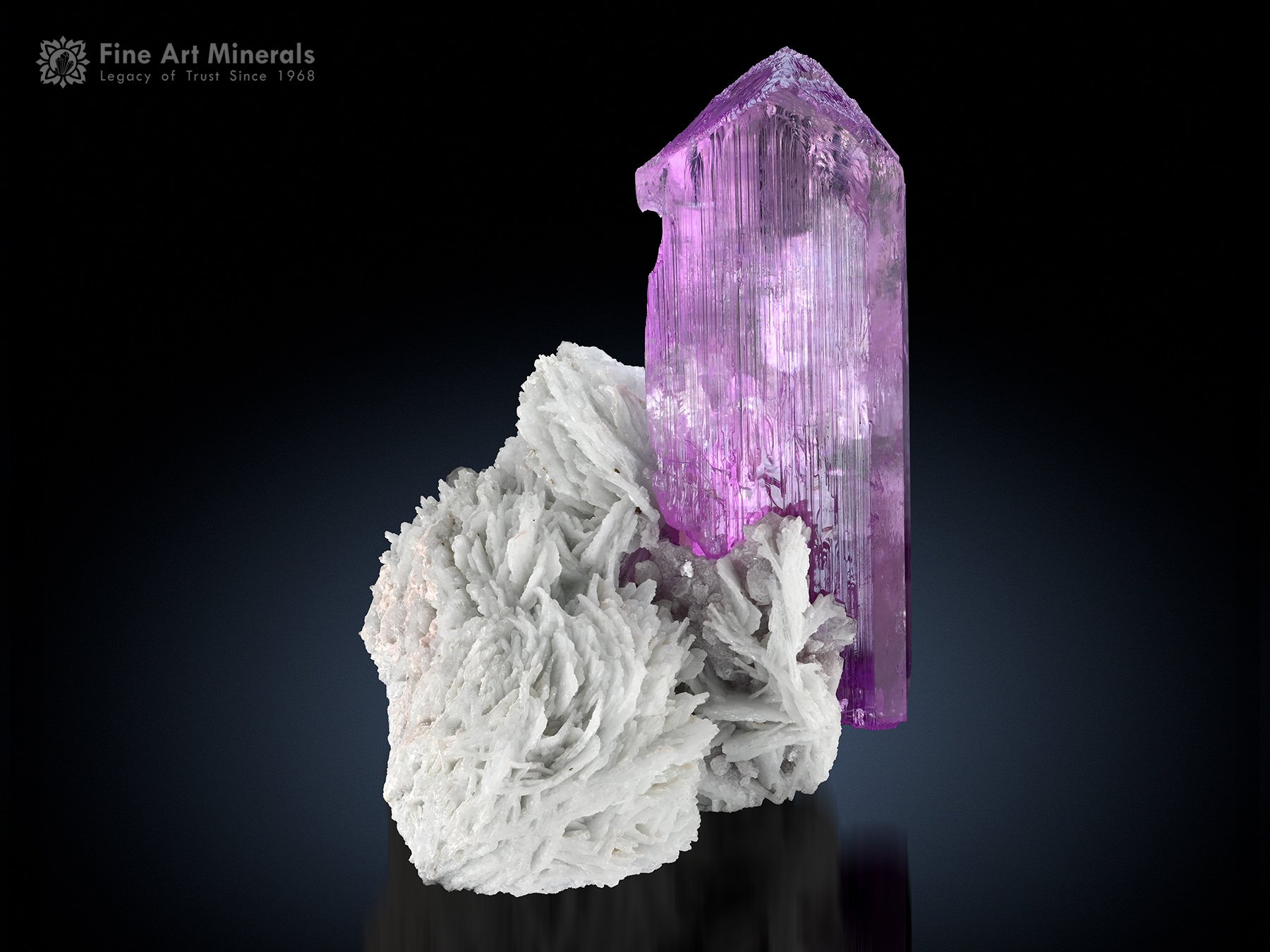 Kunzite with Cleavelandite from Nuristan Afghanistan