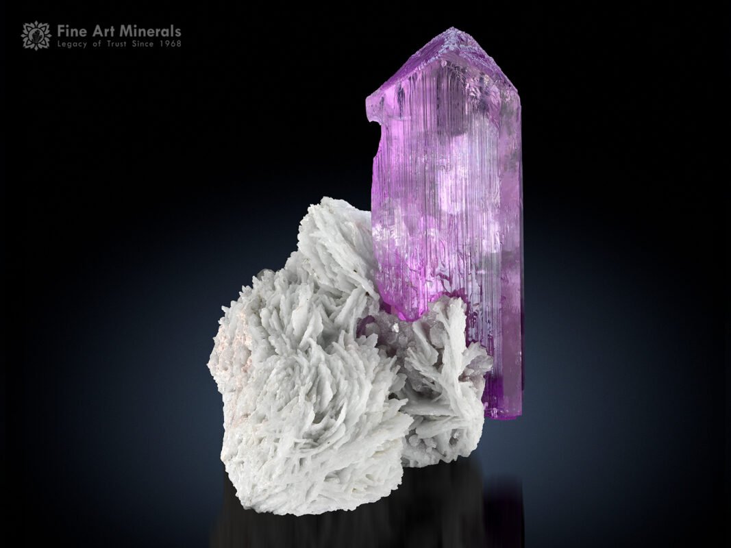 Kunzite with Cleavelandite from Nuristan Afghanistan