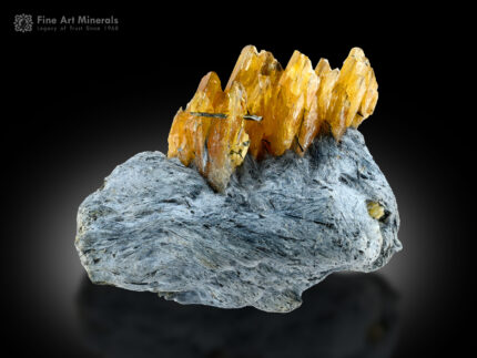 Titanite with Byssolite and Aegirine