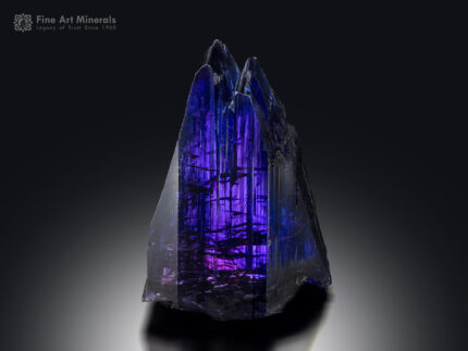 Twin-shaped Tanzanite crystal from Merelani Hills, Manyara Region, Tanzania.